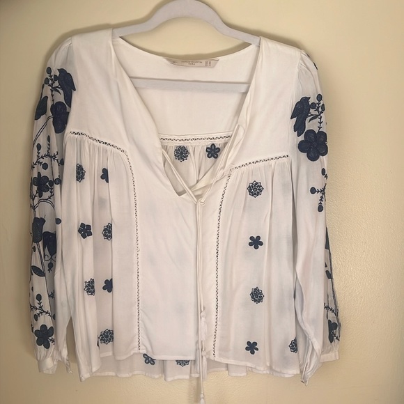 NWOT Zara Blue White Embroidered Floral Blouse Sz XS - Picture 1 of 5